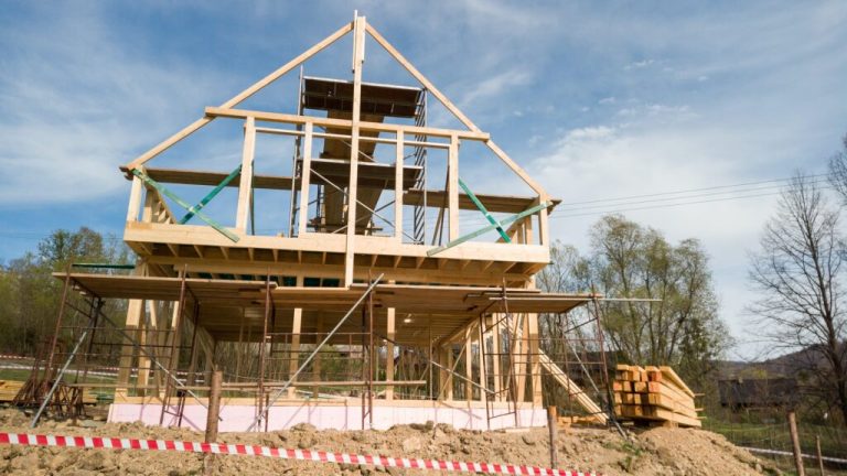 Combien coûte la construction d'une maison à ossature bois ?